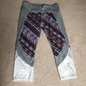 Athlete Crop Leggings - Size L!